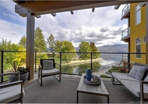 Luxurious Okanagan Lakefront Condo