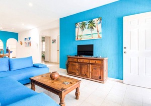 Spacious Apt, 2 Terraces, Block to Beach & Malecón in Progreso