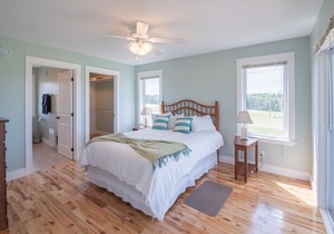 The Gables of PEI Resort: Captain's Lookout with Private Outdoor Hot Tub!