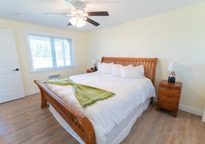 The Gables of PEI Resort: Captain's Lookout with Private Outdoor Hot Tub!