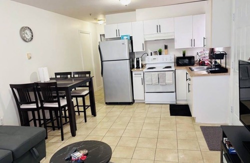 Knight House | 1 BDR Suite In Vancouver BC