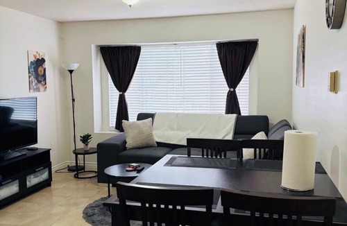 Knight House | 1 BDR Suite In Vancouver BC