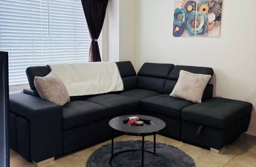 Knight House | 1 BDR Suite In Vancouver BC