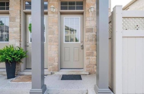Highland West House | 1 bed 1 bath Townhome