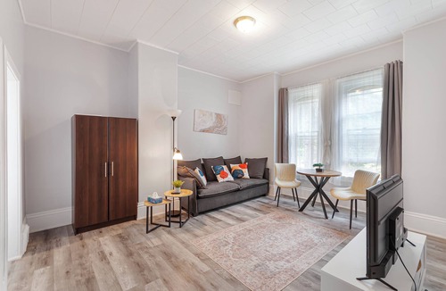 Barrie Apartment | 1 Bedroom Unit in Victorian Home in Barrie