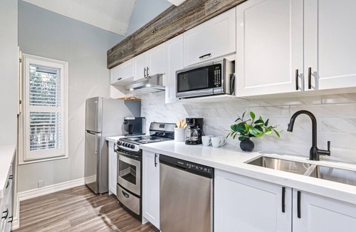 Craigleith Condo | 109 North Creek with Hot Tub and Tennis!
