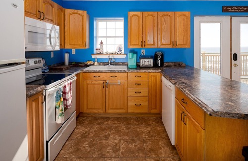 Colchester County House | 10M From the Ocean! Upper Suite with Amazing Views - Highest Tides in the World