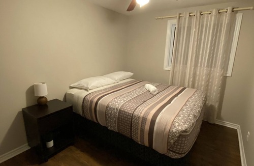Amherstview House | 15 minutes away from downtown and Thousand Island Ferry