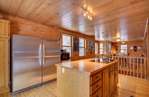 Val David House | 180-acre estate with a 6-bedroom house, in-ground pool and SPA!