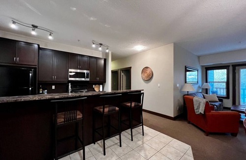 Fernie Condo | 2 Bed, 2 Bath Condo w/Gas FP & Heated Parking!