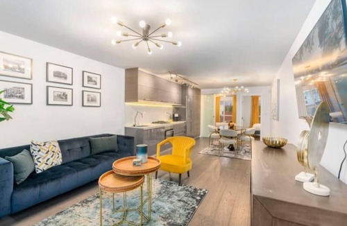 Chinatown Apartment | 2 bed+2 bath Downtown Vancouver luxury Apt.