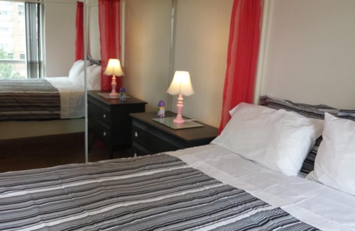 Downtown Mississauga Apartment | 2 Bedroom 1 Bathroom Prime Location in Mississauga