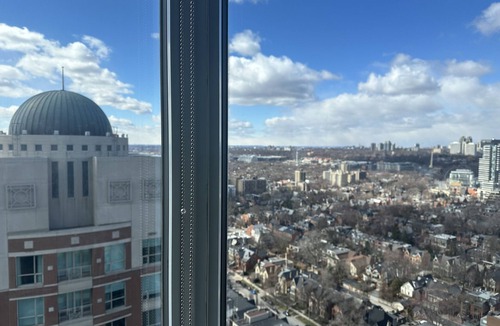 Midtown Toronto Condo | 2-bedroom, 2-bathroom condo in stylish Yorkville. Parking & in-suite laundry Inc