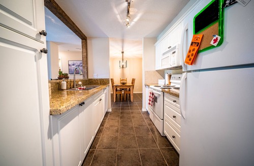 Radium Hot Springs Condo | 2-Bedroom 2-Bathroom Condo with Mountain Views