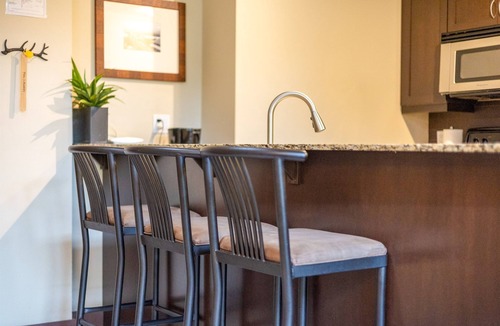 East Kootenay Condo | 2 Bedroom Plus Loft. Pool and A/C