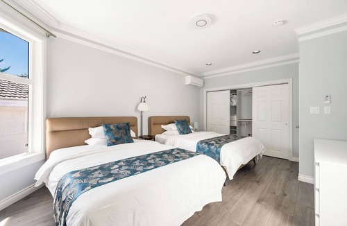 Richmond Bed & Breakfast | 2 queen bed in a shiny room with a private bathroom,10min to YVR.