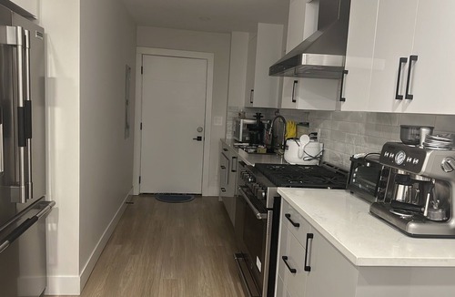 Renfrew-Collingwood House | 2B2B1DEN ENTIRE NEW HOUSE:Ensuite laundry-Dishwasher-great location