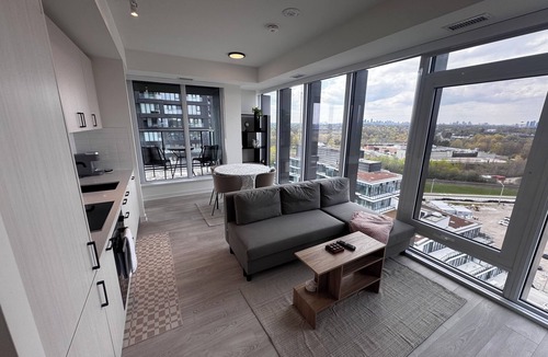 Wynford-Concorde Apartment | 2bedroom,2 bathroom apartment in the heart of Toronto