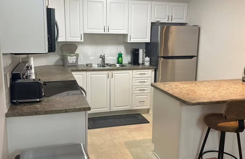 Leitrim Condo | 2BR Apartment in quiet Neighbourhood, Near Airport