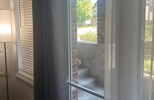 Leitrim Condo | 2BR Apartment in quiet Neighbourhood, Near Airport