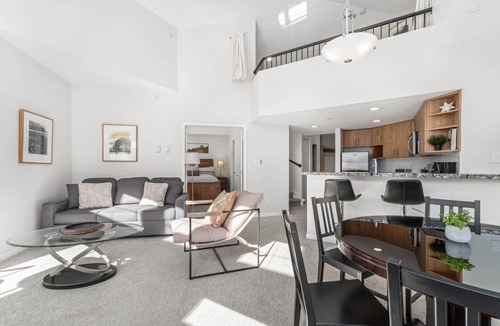 Whistler Village Condo | 2BR + Loft + Sofabed | Tyndall Stone Lodge | Epic Village Location | Mountain Views | Pool & Hot Tub