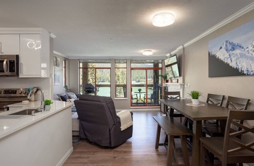 Whistler Condo | 2BR | Nicklaus North Clubhouse | Lake and Mountain View | Gas Fireplace | Parking