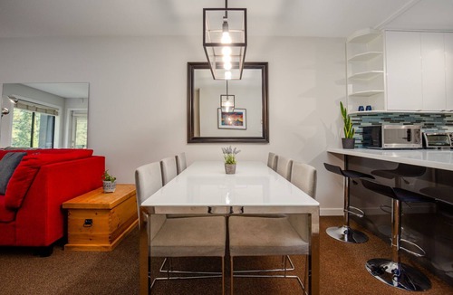 Upper Village Condo | 2BR | Powderhorn | Near Blackcomb Ski Area | Double Sided Fireplace | Rooftop Hot Tub | Parking