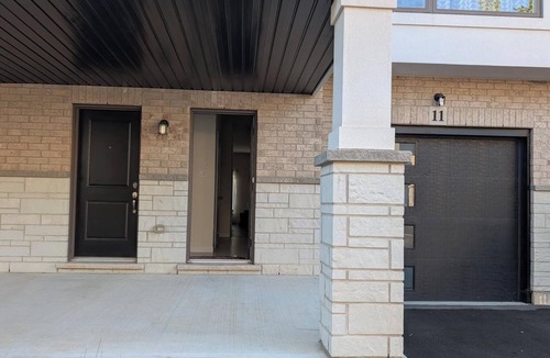 Welland House | 3 Bedroom 2.5 washroom close to Niagara Falls and Welland Canal and Pt Colbourne