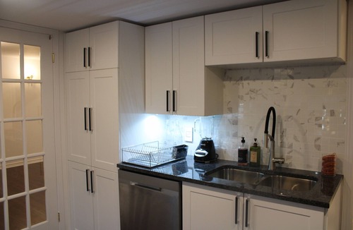 Downtown Gatineau Apartment | 3 bedrooms apart. in a house in upscale Côte d’Azur, Gatineau + 10 min to Ottawa