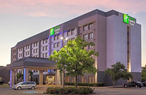 Sheridan Hotel | 3-Star Hotel ∙ Holiday Inn Express & Suites Mississauga-Toronto Southwest, an IHG Hotel