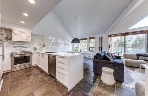 Village North Villa | 3BD Village Townhome With Views