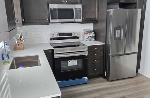 Paris House | 3BED Modern townhome