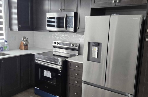 Paris House | 3BED Modern townhome