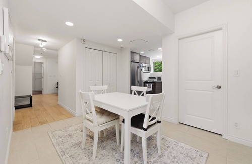 Dunbar House | 3BR Dunbar Family Retreat Near UBC/Transit