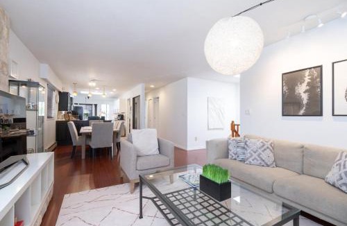 Grandview-Woodland House | 3BR Near Commercial Dr 10 min to Downtown