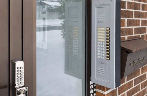 Pierrefonds-Roxboro Apartment | 3BR Pierrefonds - Cozy, Modern, Free Parking