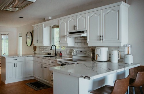 Cecebe Cottage | 3BR Waterfront Retreat with Woodstove & Sauna