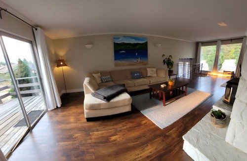 Christina Lake House | 4 bedroom 1.5 bathroom sleeps 10