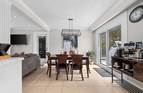 Richmond Hill House | 4 BEDROOM & 3 BATH (sleep 8) cozy bungalow home in Richmond Hill