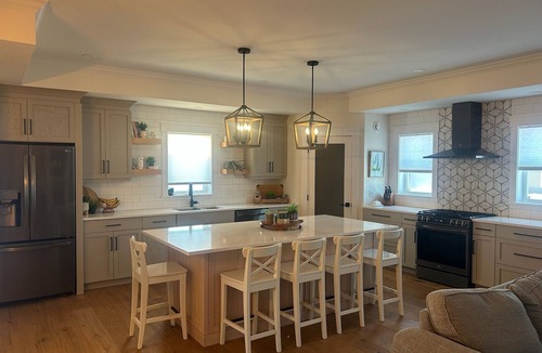 Cornwall House | 4 Bedroom Home in beautiful neighborhood - Sleeps 7
