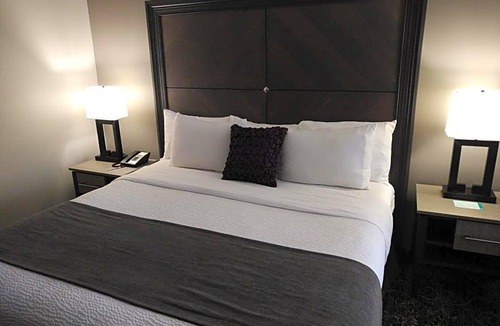 Halifax Hotel | 4-Star Hotel ∙ Chateau Bedford Trademark Collection by Wyndham
