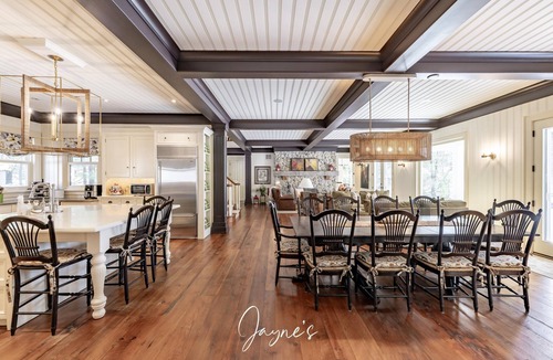Port Carling Cottage | 6 bed 6 bath cottage on Lake Joseph