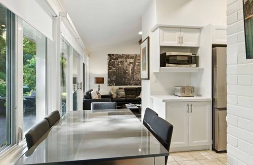 Mineola House | 6 Bedroom Ranch Bungalow in Port Credit.