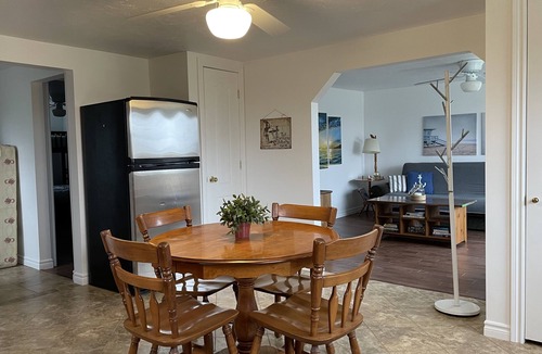 Shemogue House | A Beachy Retreat