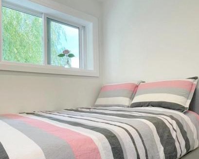 Arbutus Ridge House | A Beautiful, cozy second floor room for staying