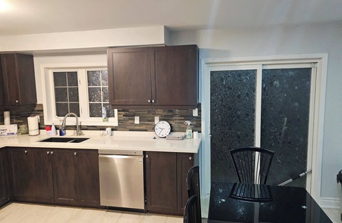Markham House | A home for a getaway Located in markham with 3 bedrooms and 3 washrooms .