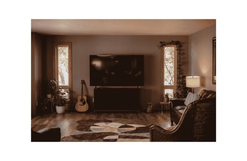 Southeast Kelowna Bed & Breakfast | A peaceful retreat surrounded by nature! Large outdoor space w/hot tub & sauna