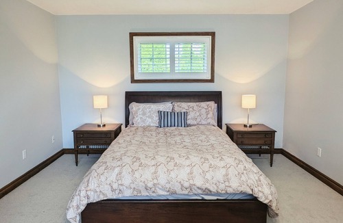 Virgil Bed & Breakfast | A poolside guest stay nested in a beautiful orchard along winery route