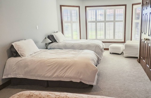Virgil Bed & Breakfast | A poolside guest stay nested in a beautiful orchard along winery route