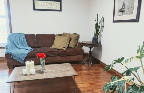 Virgil Bed & Breakfast | A poolside guest stay nested in a beautiful orchard along winery route
